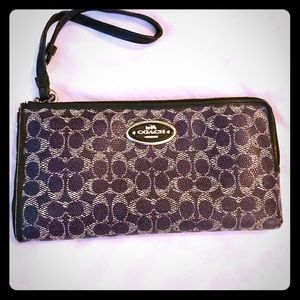 Purple Coach Zip Wallet — excellent condition